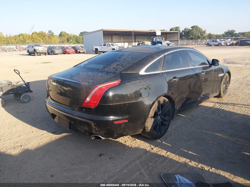 2011 Jaguar Xj series VIN SAJWA2GB2BLV02635 IAAI salvage auction — NORMAL WEAR, Clear (Tennessee), sold $1,275 on 2026-09-19 (photo 4)