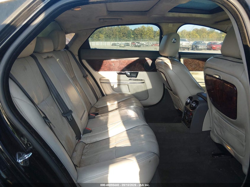 2011 Jaguar Xj series VIN SAJWA2GB2BLV02635 IAAI salvage auction — NORMAL WEAR, Clear (Tennessee), sold $1,275 on 2026-09-19 (photo 8)