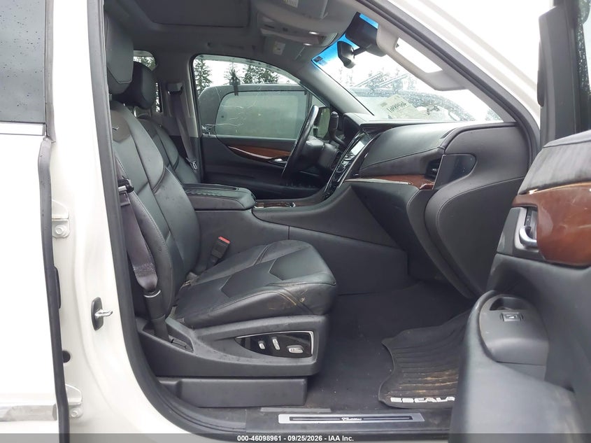 2015 Cadillac Escalade VIN 1GYS4NKJ2FR729325 IAAI salvage auction — LEFT FRONT, Bill Of Sale (Washington), sold $10,275 on 2026-10-07 (photo 5)