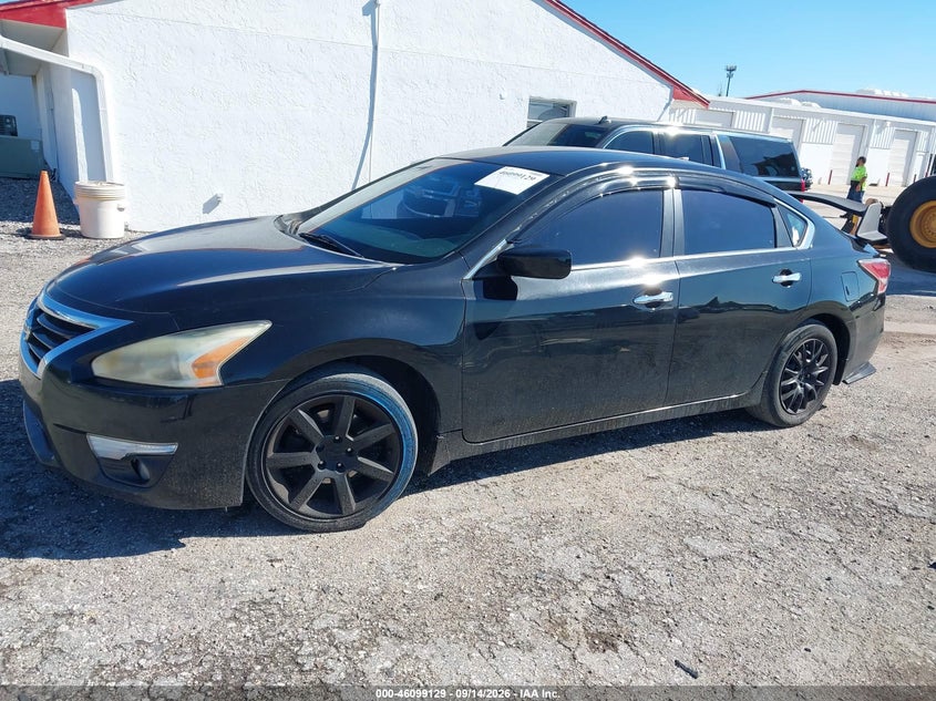 2015 Nissan Altima VIN 1N4AL3AP9FC214717 IAAI salvage auction — SIDE, Clear (Florida), sold $500 on 2026-10-14 (photo 2)