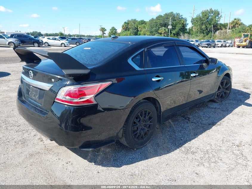 2015 Nissan Altima VIN 1N4AL3AP9FC214717 IAAI salvage auction — SIDE, Clear (Florida), sold $500 on 2026-10-14 (photo 4)