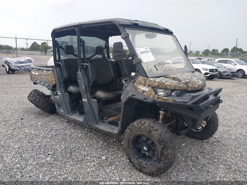 2021 Can-am/ brp Traxter VIN 3JBUCAX42MK002261 IAAI salvage auction — REAR END, Wait Title, sold $5,600 on 2026-09-29 (photo 1)