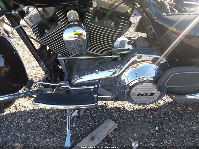 2012 Harley-davidson Road king VIN 1HD1FBM32CB627180 IAAI salvage auction — SIDE, Salvage (Utah), sold $1,050 on 2026-10-05 (photo 9)