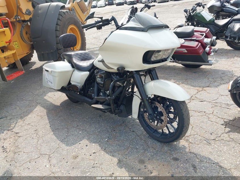2018 Harley-davidson Road glide VIN 1HD1KTC17JB678074 — IAAI salvage auction photo