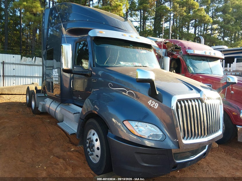 2020 International VIN 3HSDZAPR7LN441709 — IAAI salvage auction photo