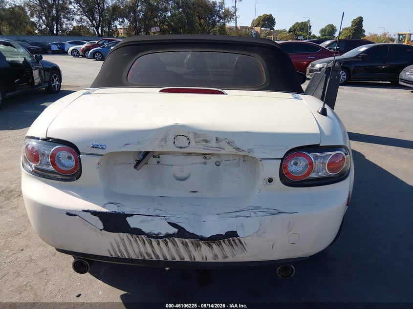 2006 Mazda Mx-5 VIN JM1NC25FX60115834 IAAI salvage auction — REAR END, Salvage (California), sold $925 on 2026-09-27 (photo 6)