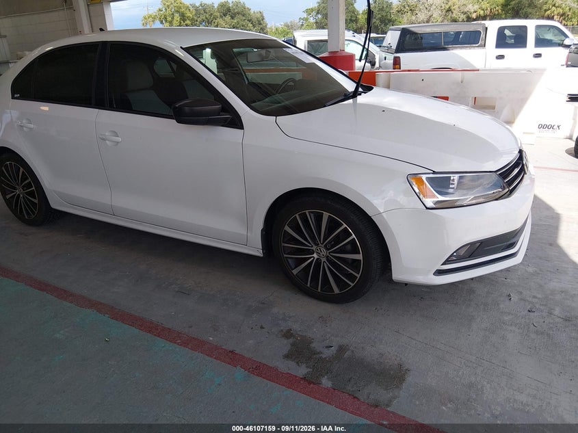 2016 Volkswagen Jetta VIN 3VWD17AJ2GM392563 IAAI salvage auction — REAR END, Rebuildable (Florida), sold $2,450 on 2026-09-27 (photo 1)