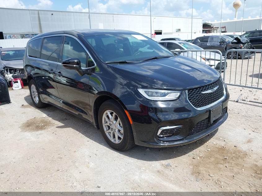 2026 Chrysler Pacifica VIN 2C4RC1BG2TR263728 — IAAI salvage auction photo