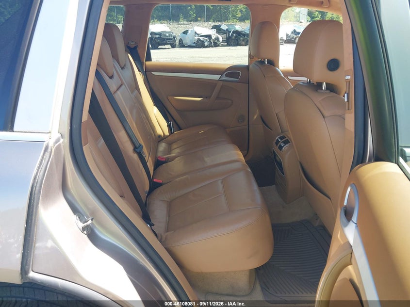 2004 Porsche Cayenne VIN WP1AC29P14LA93718 IAAI salvage auction — REAR END, Clear (New York), sold $825 on 2026-09-25 (photo 8)