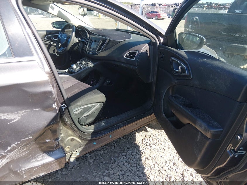 2015 Chrysler 200 VIN 1C3CCCAB6FN586001 IAAI salvage auction — Right Side, Salvage, sold $750 on 2026-10-16 (photo 5)