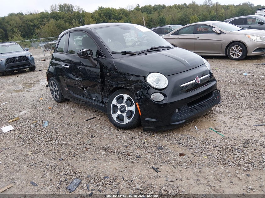 2015 Fiat 500 VIN 3C3CFFGE2FT642302 IAAI salvage auction — SIDE, Salvage Title, sold $1,000 on 2026-10-07 (photo 1)