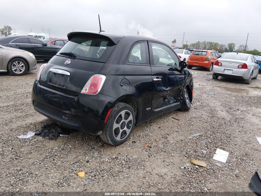 2015 Fiat 500 VIN 3C3CFFGE2FT642302 IAAI salvage auction — SIDE, Salvage Title, sold $1,000 on 2026-10-07 (photo 4)