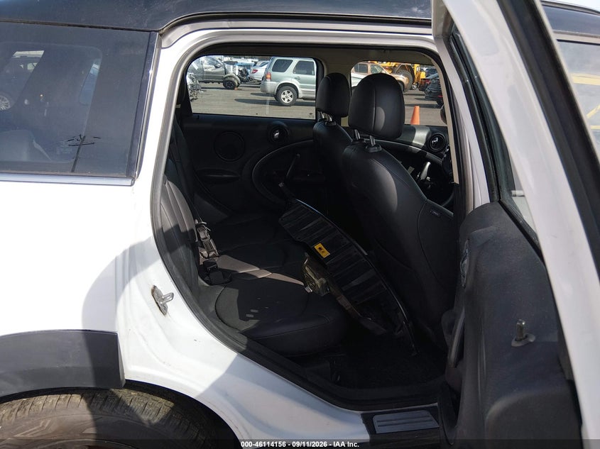 2012 Mini VIN WMWZC5C50CWL61245 IAAI salvage auction — NORMAL WEAR, Clear-Dealer Only (Oregon), sold $700 on 2026-09-22 (photo 8)