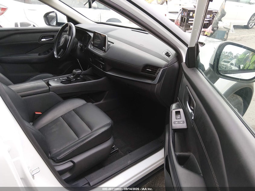 2024 Nissan Rogue VIN 5N1BT3BA4RC706645 IAAI salvage auction — SIDE, Salvage Title, sold $0 on 2026-10-02 (photo 5)