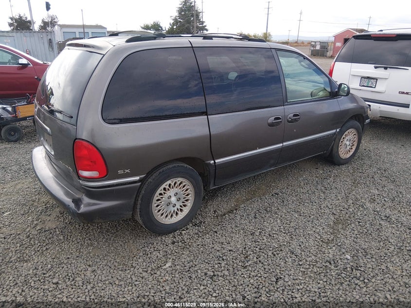 1997 Chrysler Town & country VIN 1C4GP55LXVB462457 IAAI salvage auction — NORMAL WEAR, Clear - Public Restricted (Oregon), sold $0 on 2026-09-22 (photo 4)