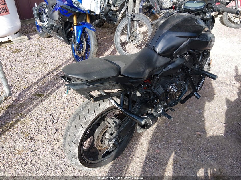 2019 Yamaha VIN JYARM27E2KA005007 IAAI salvage auction — ALL OVER, Clear (Wisconsin), sold $1,050 on 2026-10-09 (photo 4)