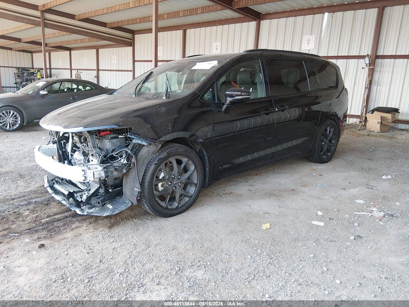 2025 Chrysler Pacifica VIN 2C4RC1GG0SR552517 IAAI salvage auction — FRONT END, Enterprise Vehicles Clear Only (Washington), sold $14,100 on 2026-10-07 (photo 2)