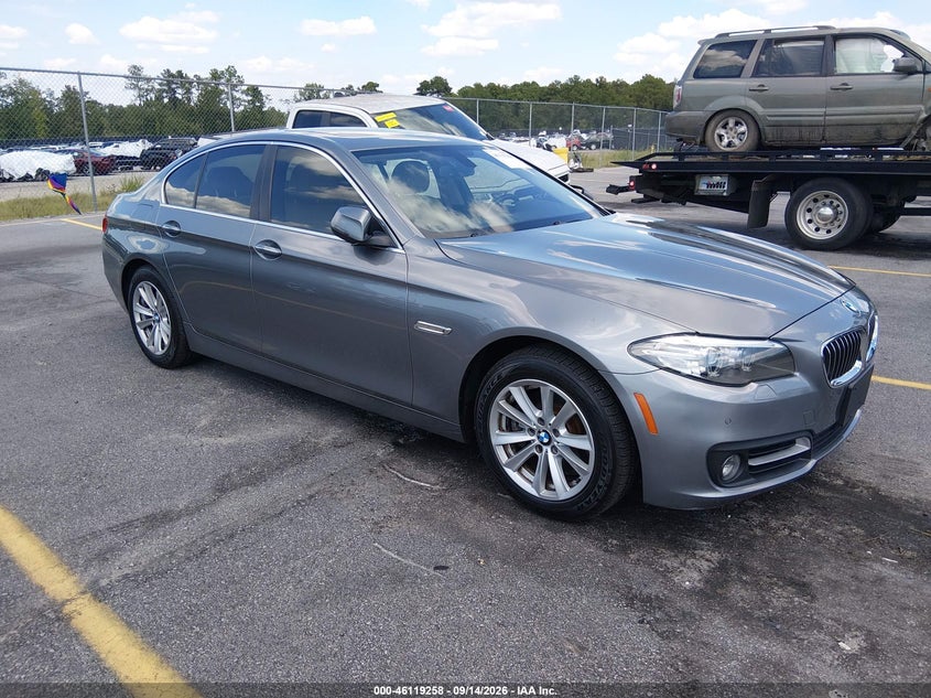 2016 BMW 5er VIN WBA5A5C54GG353637 IAAI salvage auction — Normal Wear & Tear, Clear, sold $2,700 on 2026-10-14 (photo 1)