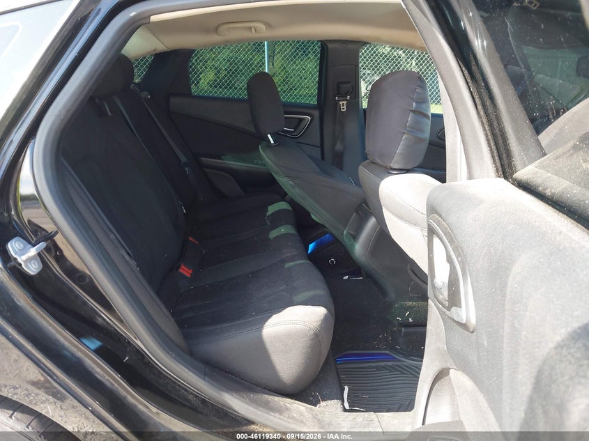 2015 Chrysler 200 VIN 1C3CCCAG5FN758806 IAAI salvage auction — NORMAL WEAR, Salvage Title, sold $600 on 2026-10-02 (photo 8)