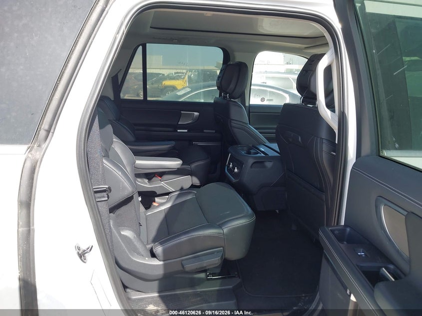 2026 Ford Expedition VIN 1FMJK1M80TEA22782 IAAI salvage auction — ENGINE DAMAGE, Clear (Florida), sold $56,250 on 2026-09-28 (photo 8)