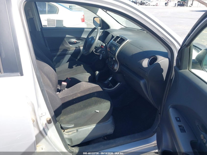 2013 Scion Xd VIN JTKKUPB40D1032025 IAAI salvage auction — REAR END, Wait Title, sold $1,700 on 2026-10-05 (photo 5)