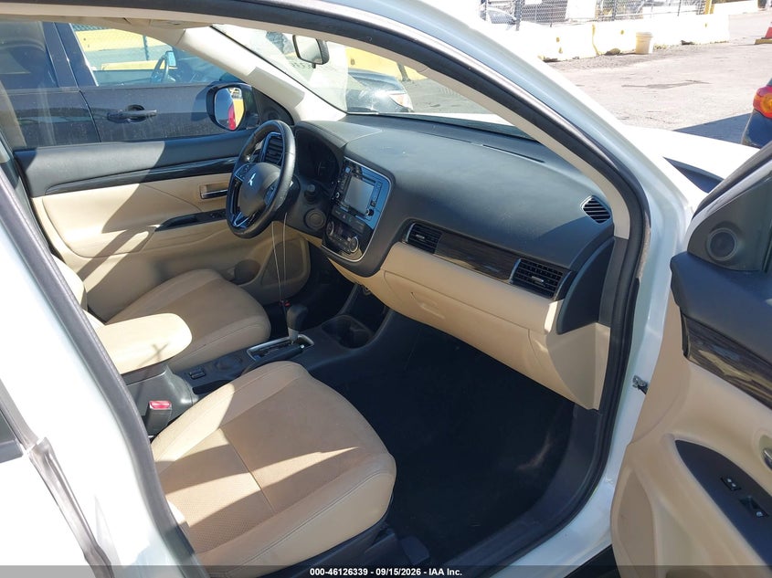 2016 Mitsubishi Outlander VIN JA4AD3A34GZ028841 IAAI salvage auction — NORMAL WEAR, Salvage Title, sold $625 on 2026-09-27 (photo 5)