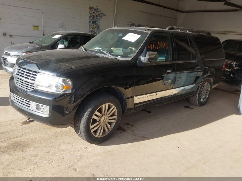 2009 Lincoln Navigator VIN 5LMFL28509LJ00732 IAAI salvage auction — NORMAL WEAR, Clear (Minnesota), sold $450 on 2026-10-14 (photo 2)