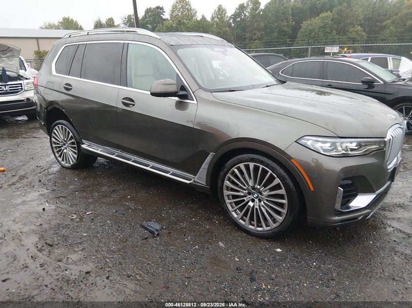 2021 BMW X7 VIN 5UXCW2C05M9H21078 — IAAI salvage auction photo