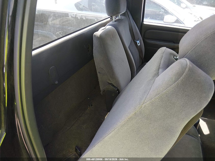 2005 Gmc SIERRA VIN 1GTEC14X15Z341971 IAAI salvage auction — FRONT END, Salvage (Texas), sold $1,500 on 2026-09-27 (photo 8)