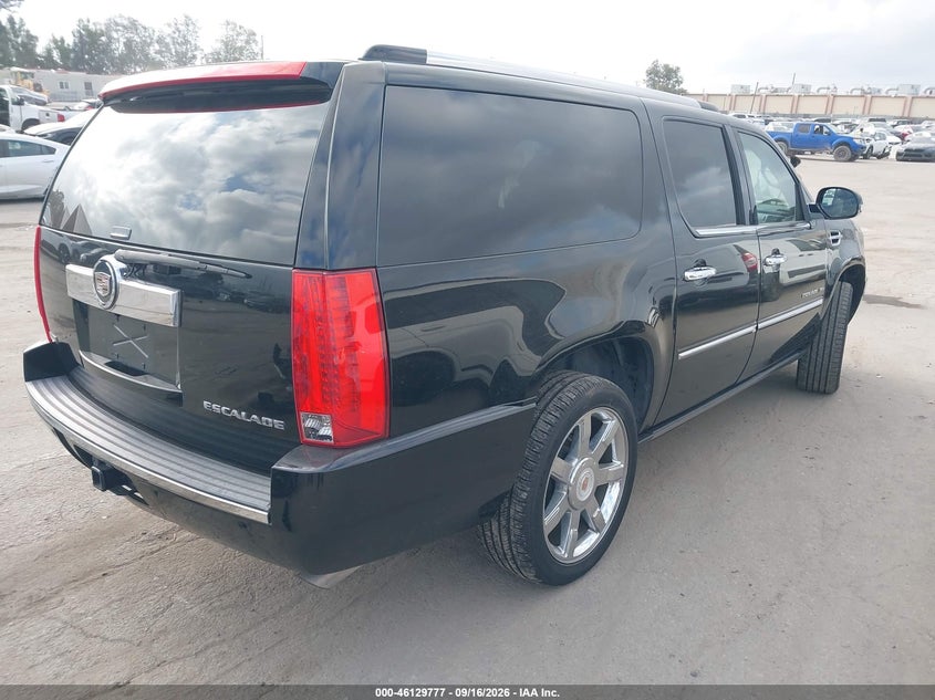 2012 Cadillac Escalade VIN 1GYS3HEF1CR210712 IAAI salvage auction — FRONT END, Salvage (California), sold $2,200 on 2026-10-03 (photo 4)
