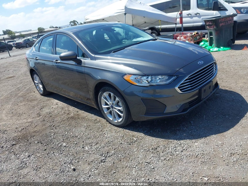 2020 Ford Fusion VIN 3FA6P0LU7LR235803 — IAAI salvage auction photo