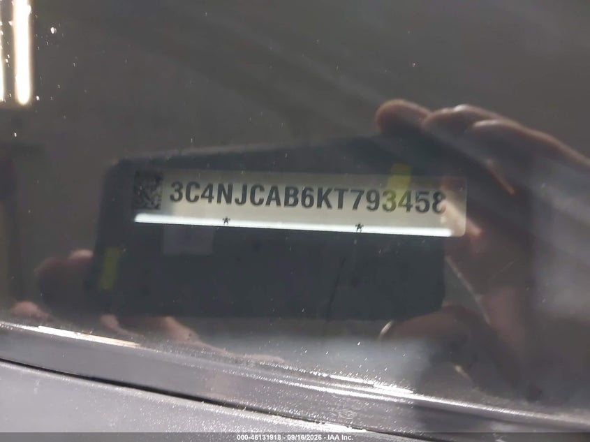 2019 Jeep Compass VIN 3C4NJCAB6KT793458 IAAI salvage auction — NORMAL WEAR, Sf97 (Wisconsin), sold $8,800 on 2026-10-13 (photo 9)