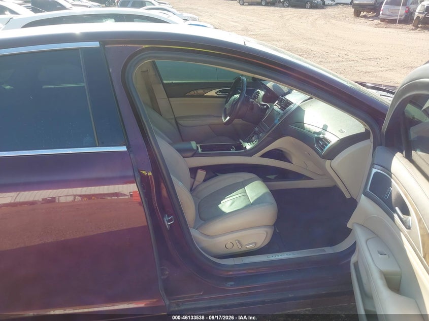 2017 Lincoln Mkz VIN 3LN6L5E96HR646379 IAAI salvage auction — NORMAL WEAR, Clear (Alabama), sold $1,250 on 2026-10-14 (photo 5)