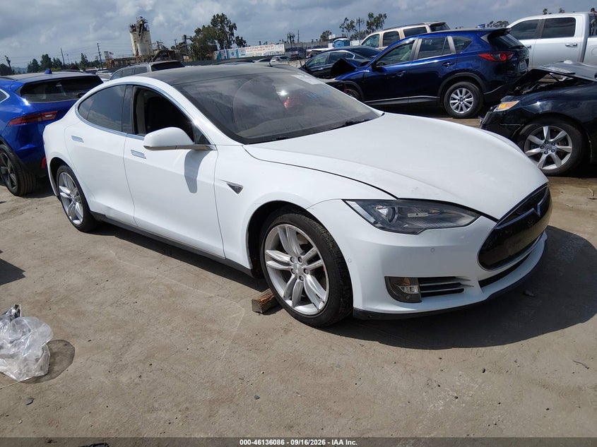 2015 Tesla Model s VIN 5YJSA1S24FF093867 IAAI salvage auction — NORMAL WEAR, Clear - Dealer Only (California), sold $25 on 2026-09-27 (photo 1)