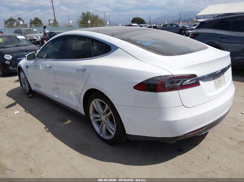 2015 Tesla Model s VIN 5YJSA1S24FF093867 IAAI salvage auction — NORMAL WEAR, Clear - Dealer Only (California), sold $25 on 2026-09-27 (photo 3)