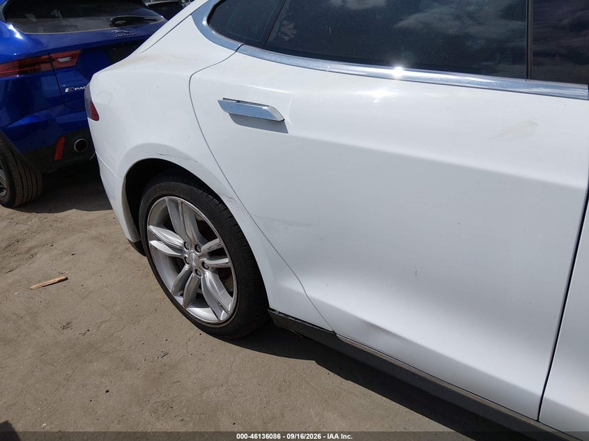 2015 Tesla Model s VIN 5YJSA1S24FF093867 IAAI salvage auction — NORMAL WEAR, Clear - Dealer Only (California), sold $25 on 2026-09-27 (photo 6)
