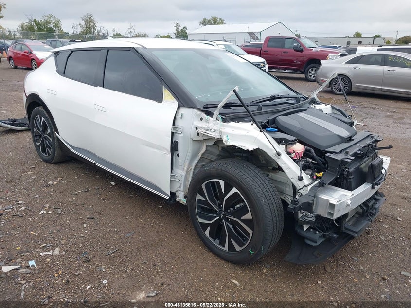 2022 Kia Ev6 VIN KNDC3DLC1N5037120 IAAI salvage auction — FRONT END, Wait Title, sold $12,600 on 2026-10-15 (photo 1)