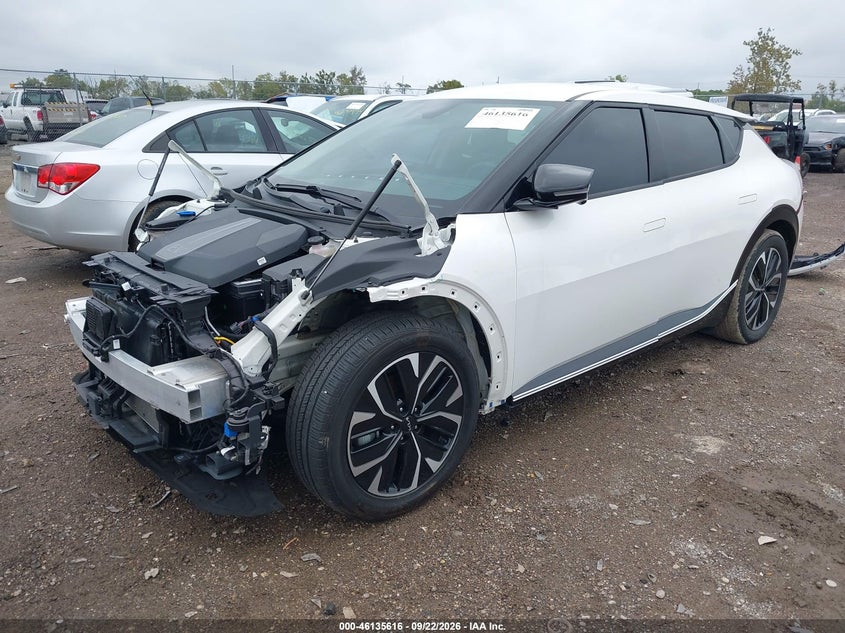 2022 Kia Ev6 VIN KNDC3DLC1N5037120 IAAI salvage auction — FRONT END, Wait Title, sold $12,600 on 2026-10-15 (photo 2)