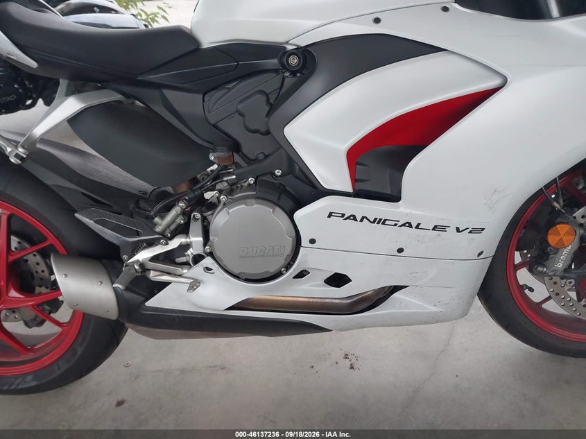 2021 Ducati Panigale VIN ZDMHAATW2MB005186 IAAI salvage auction — FRONT END, Bill Of Sale (Washington), sold $6,275 on 2026-10-07 (photo 8)