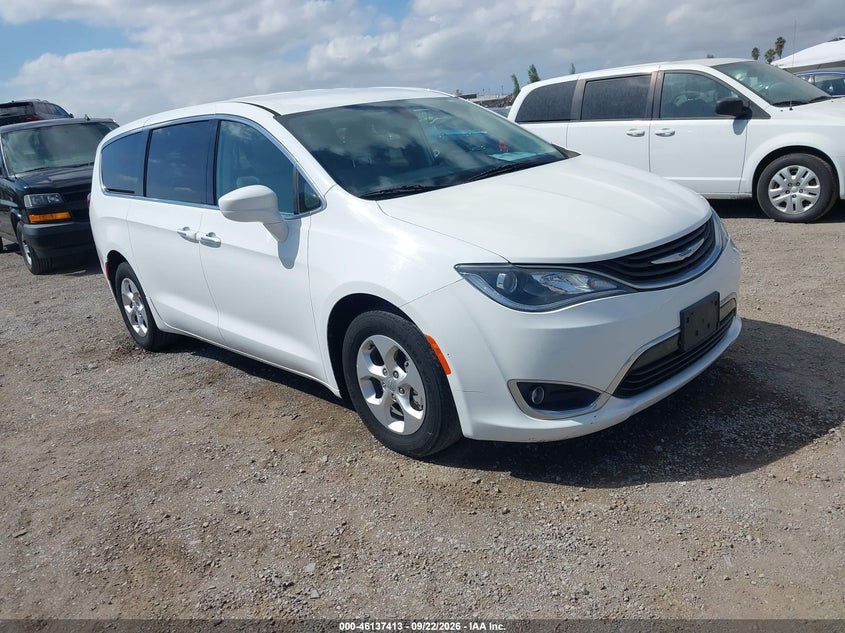 2018 Chrysler Pacifica VIN 2C4RC1H7XJR332959 — IAAI salvage auction photo