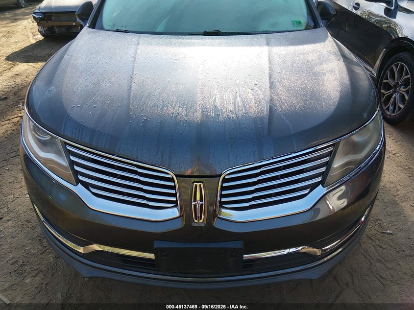 2017 Lincoln Mkx VIN 2LMPJ8LR6HBL39702 IAAI salvage auction — NORMAL WEAR, Clear (Virginia), sold $0 on 2026-10-02 (photo 6)