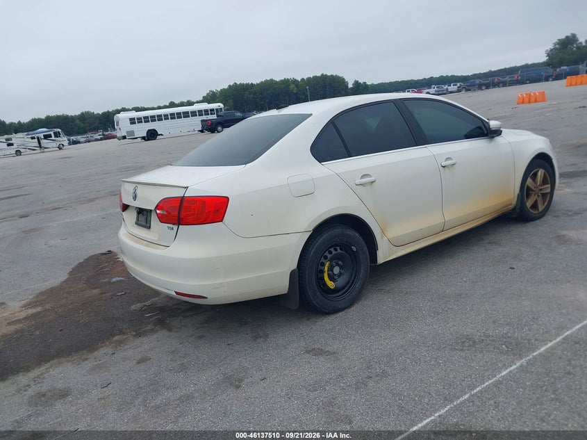 2012 Volkswagen Jetta VIN 3VW3L7AJ0CM411630 IAAI salvage auction — NORMAL WEAR, Wait Title, sold $1,125 on 2026-10-02 (photo 4)
