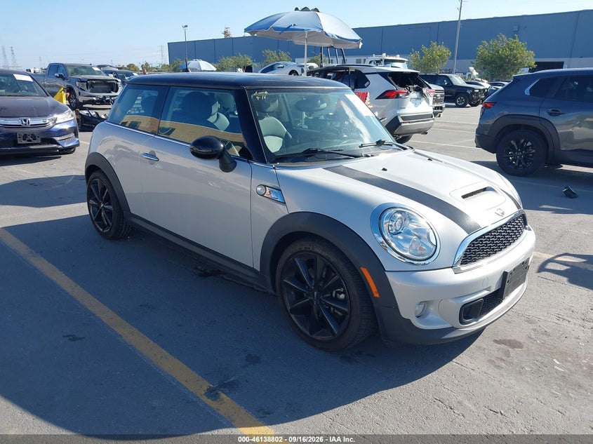 2012 Mini VIN WMWSV3C50CT385319 IAAI salvage auction — MECHANICAL, Wait Title, sold $1,100 on 2026-09-28 (photo 1)