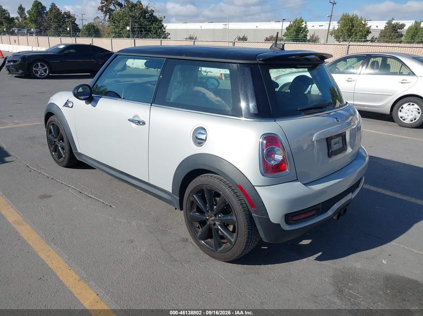 2012 Mini VIN WMWSV3C50CT385319 IAAI salvage auction — MECHANICAL, Wait Title, sold $1,100 on 2026-09-28 (photo 3)