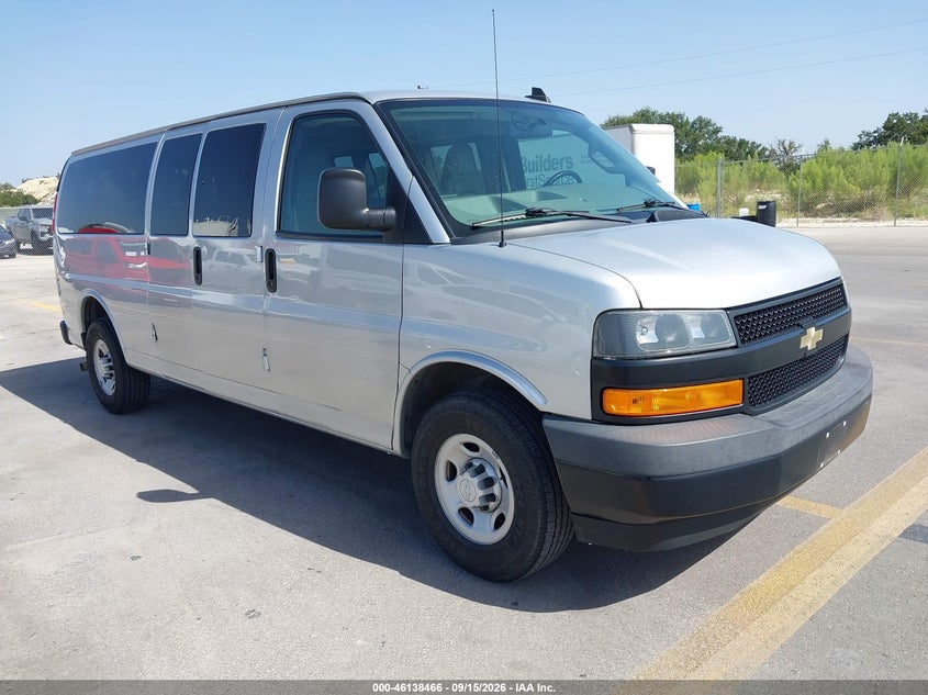 2019 Chevrolet Express 3500 VIN 1GAZGNFG1K1332880 — IAAI salvage auction photo