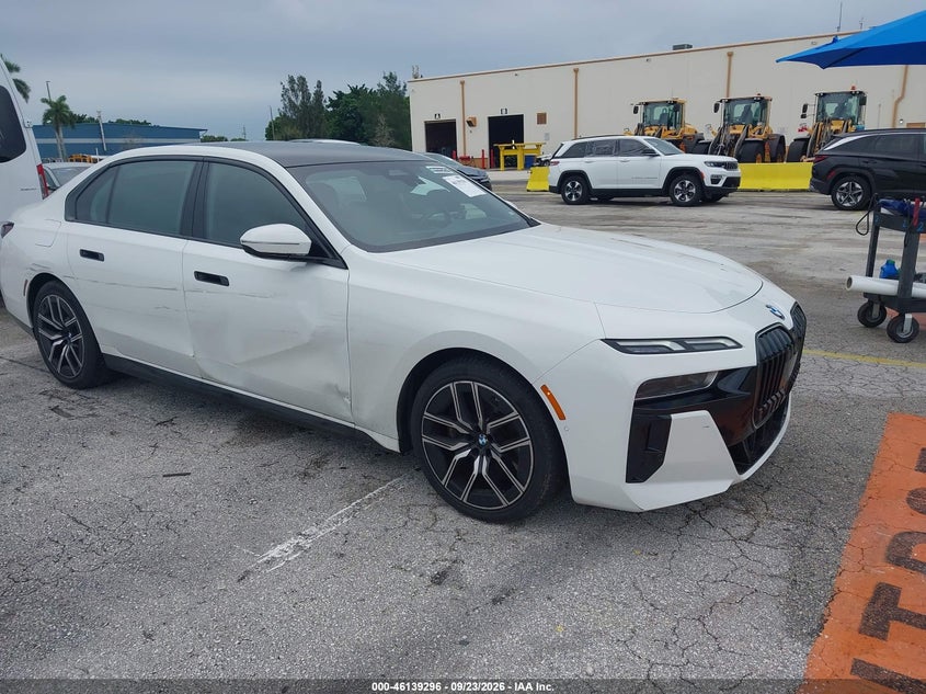 2026 BMW 7 series VIN WBA23EH04TCW53464 — IAAI salvage auction photo