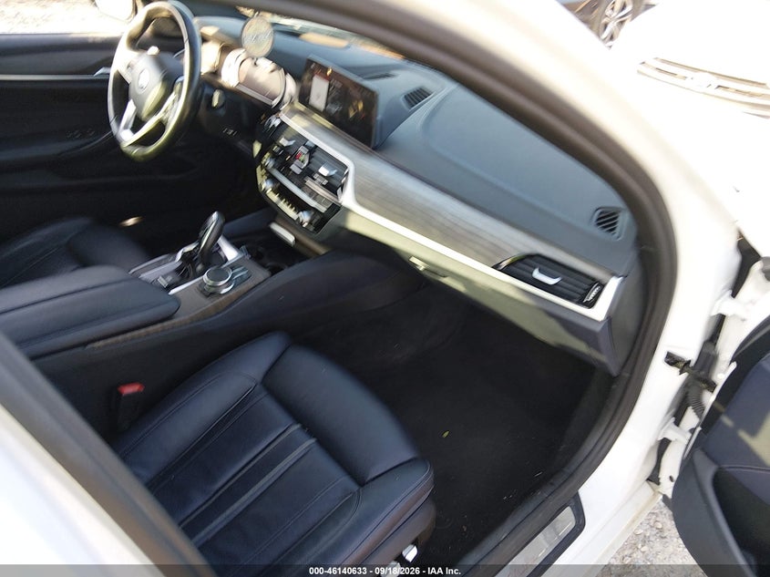 2017 BMW 5er VIN WBAJE5C33HG477739 IAAI salvage auction — FRONT END, Wait Title, sold $10,500 on 2026-10-16 (photo 5)