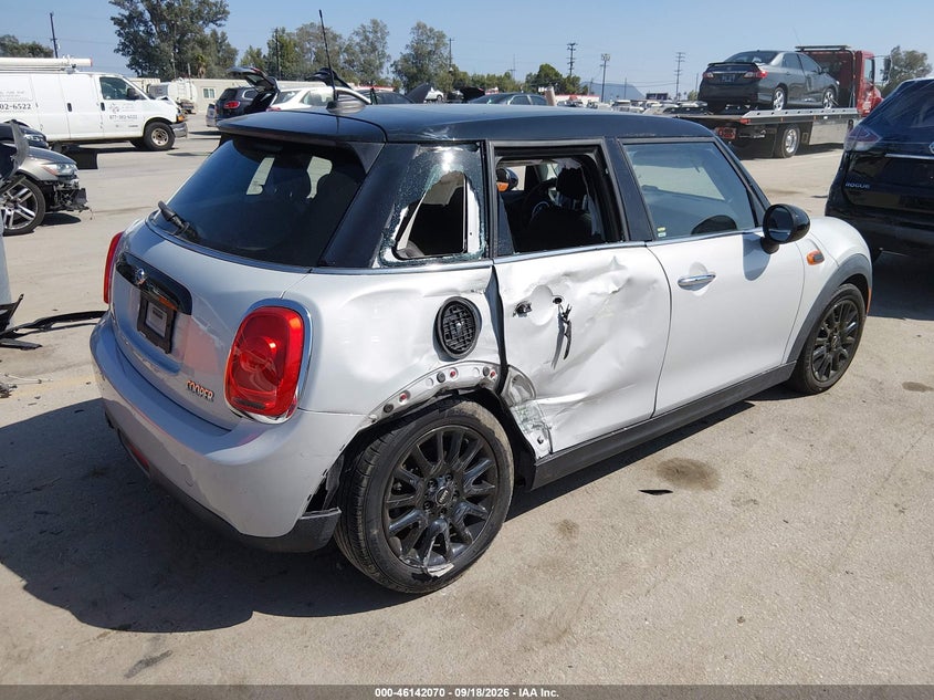 2017 Mini Hardtop VIN WMWXU1C35H2F77623 IAAI salvage auction — REAR END, Salvage Title, sold $1,600 on 2026-10-21 (photo 4)
