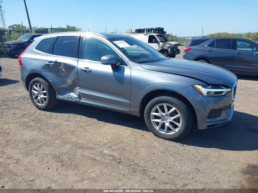 2018 Volvo Xc60 VIN YV4102RK8J1075543 — IAAI salvage auction photo