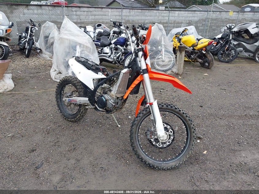 2024 Ktm VIN VBKXCP235RM332817 IAAI salvage auction — ALL OVER, Salvage (Ohio), sold $3,150 on 2026-10-12 (photo 1)